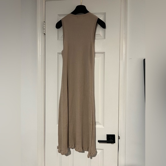 SPLENDID McCall sleeveless sweater dress in latte/beige ruffle hem Size Small - Picture 5 of 11